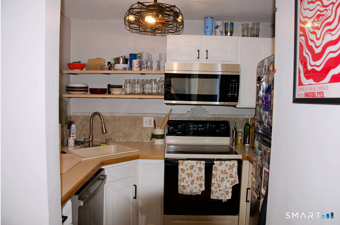 85 North Main Street East Hampton CT 06424