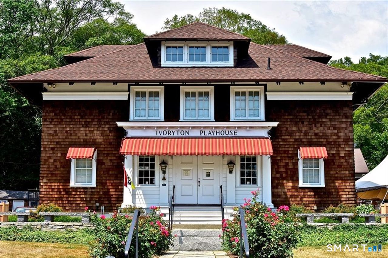20 Comstock Avenue Essex CT 06442