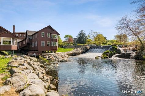 20 Comstock Avenue Essex CT 06442