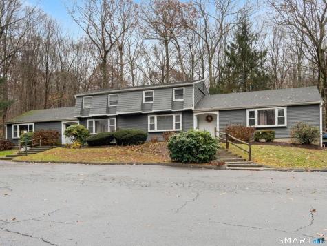 20 Comstock Avenue Essex CT 06442