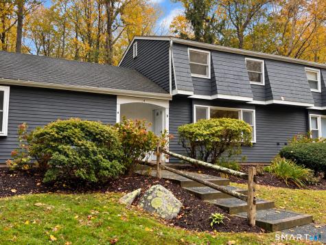20 Comstock Avenue Essex CT 06442