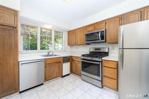 16 Tunxis Village Farmington CT 06032