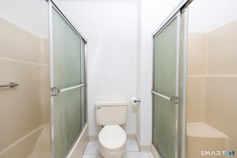 16 Tunxis Village Farmington CT 06032