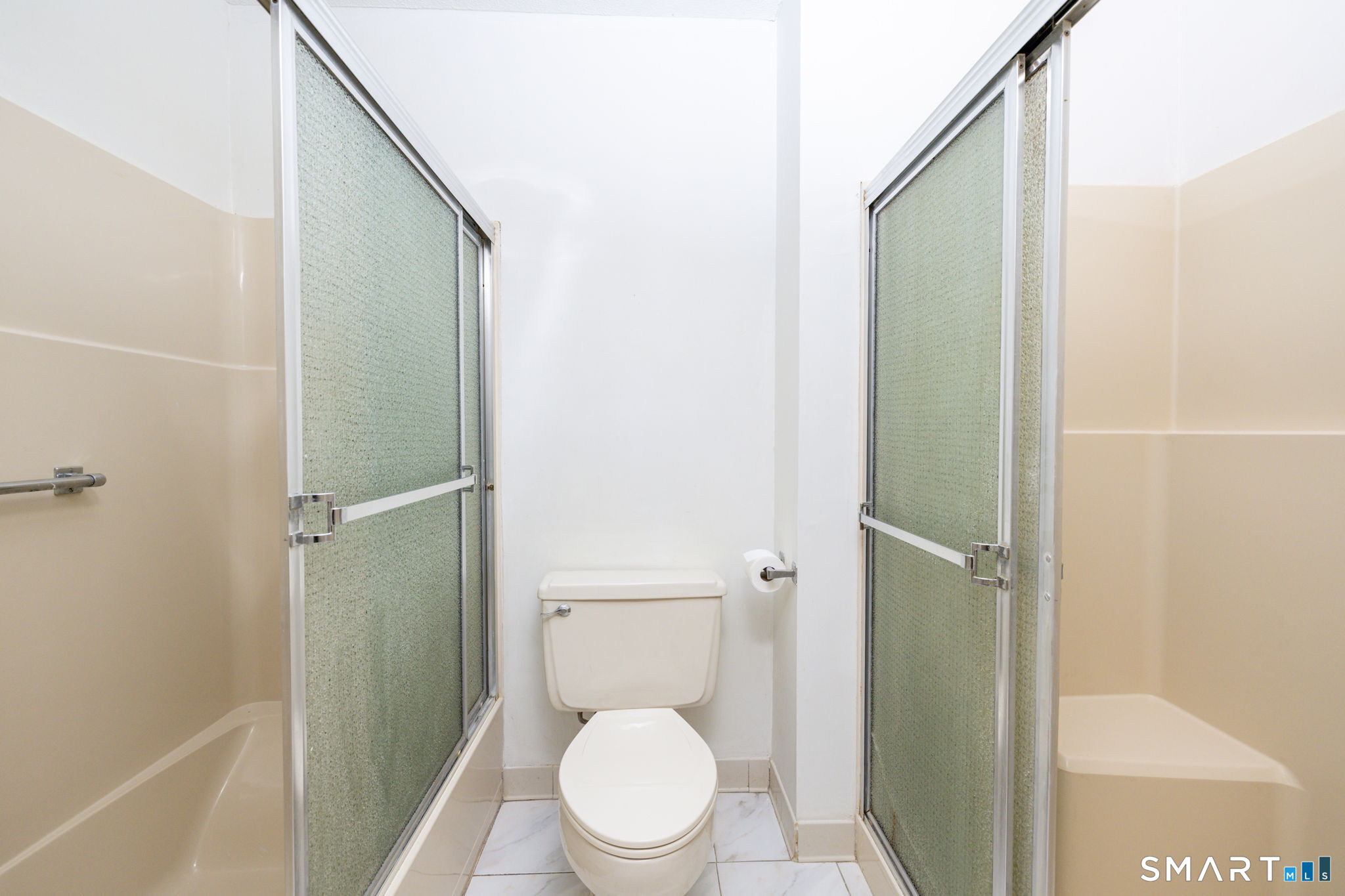 16 Tunxis Village Farmington CT 06032