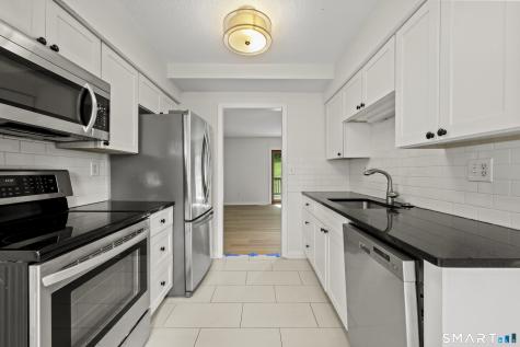 148 Conestoga Way Glastonbury CT 06033