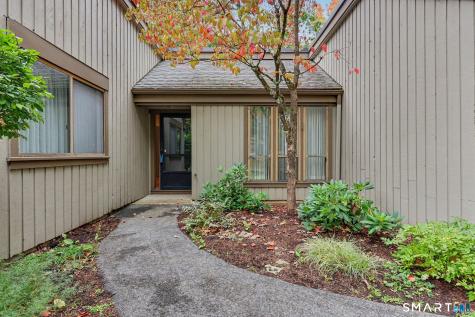 4 Heritage Crest Southbury CT 06488