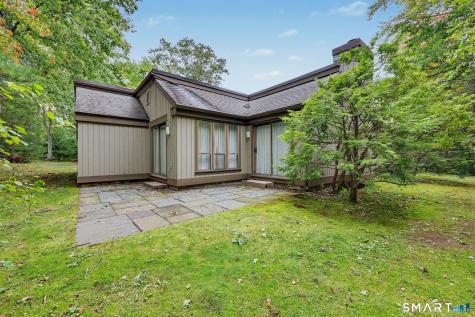 4 Heritage Crest Southbury CT 06488