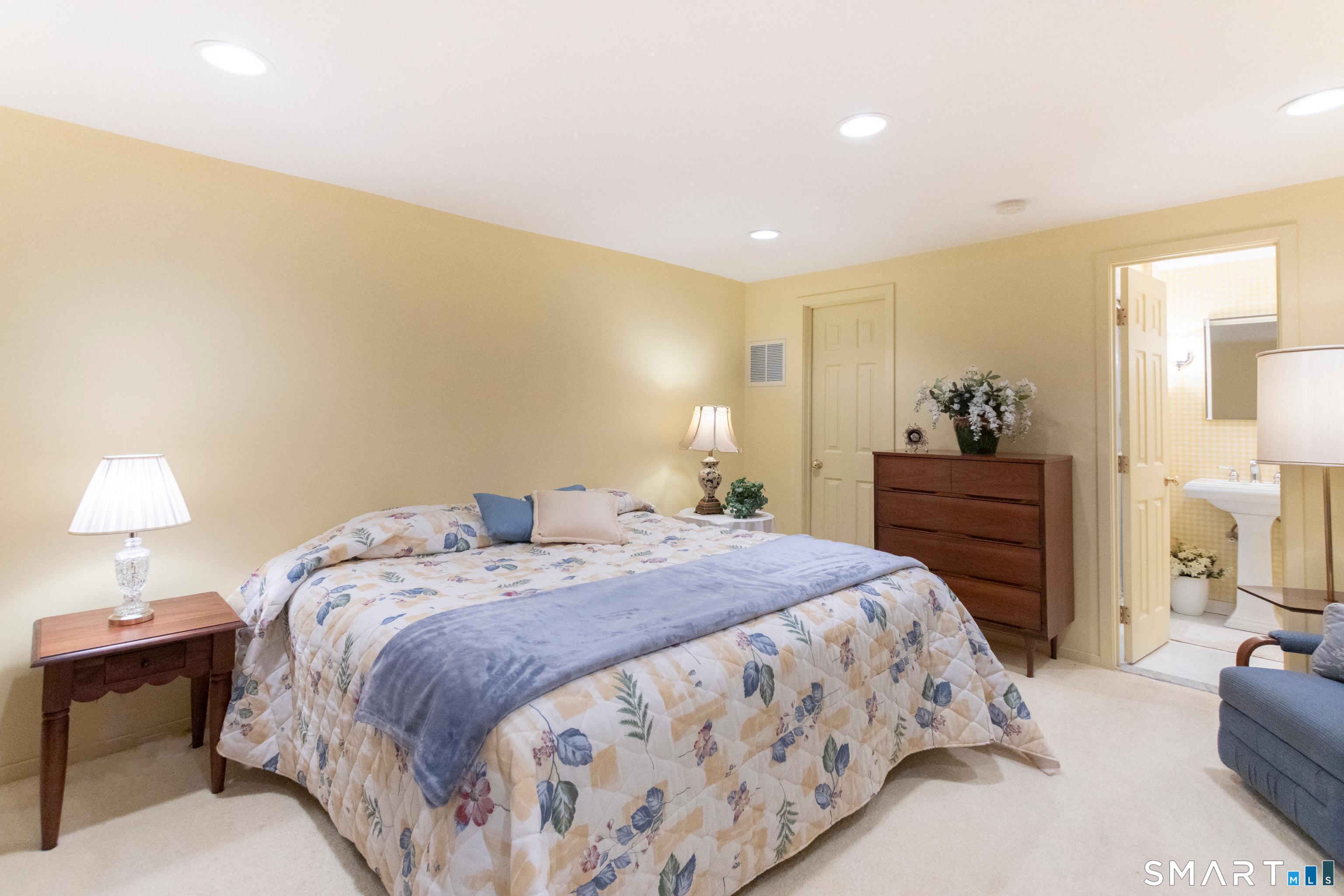 55 Blackmount Court Fairfield CT 06825