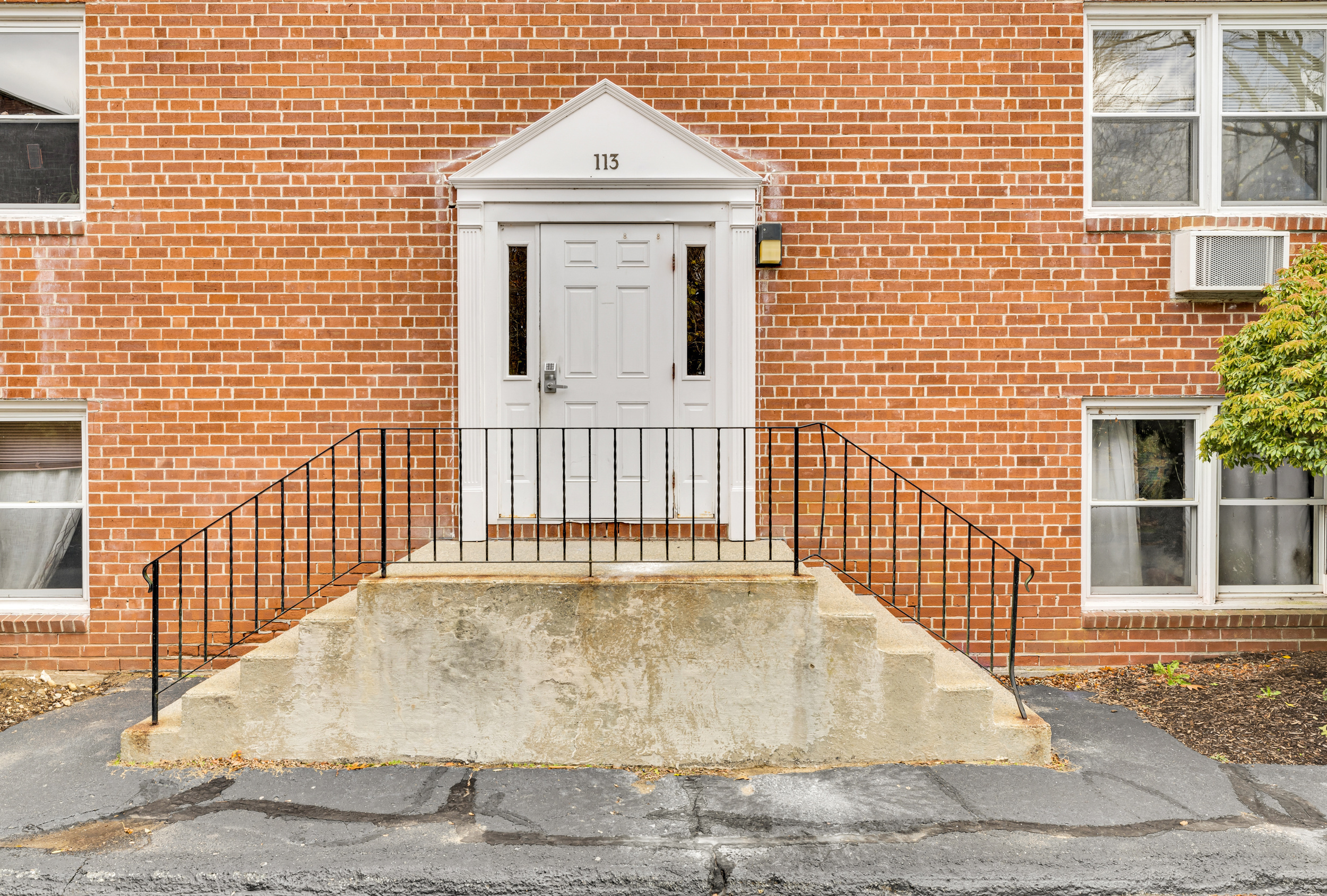 113 Niles Hill Road New London CT 06320