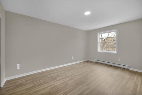 113 Niles Hill Road New London CT 06320