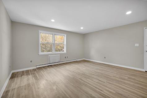 113 Niles Hill Road New London CT 06320