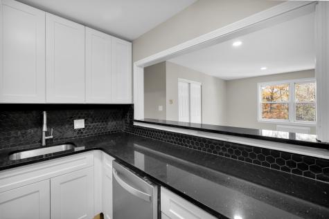 113 Niles Hill Road New London CT 06320