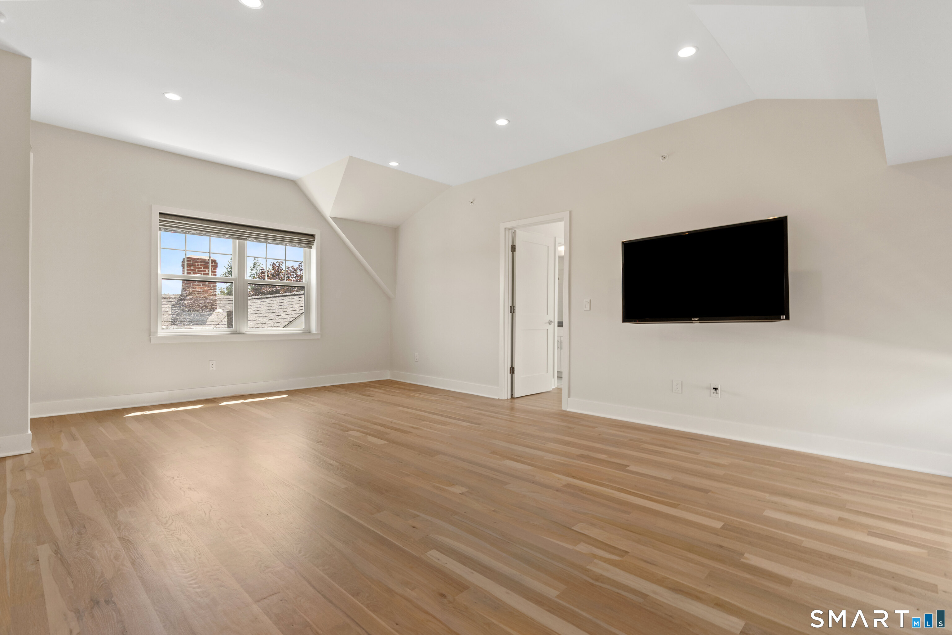 29 Beaumont Street Fairfield CT 06824