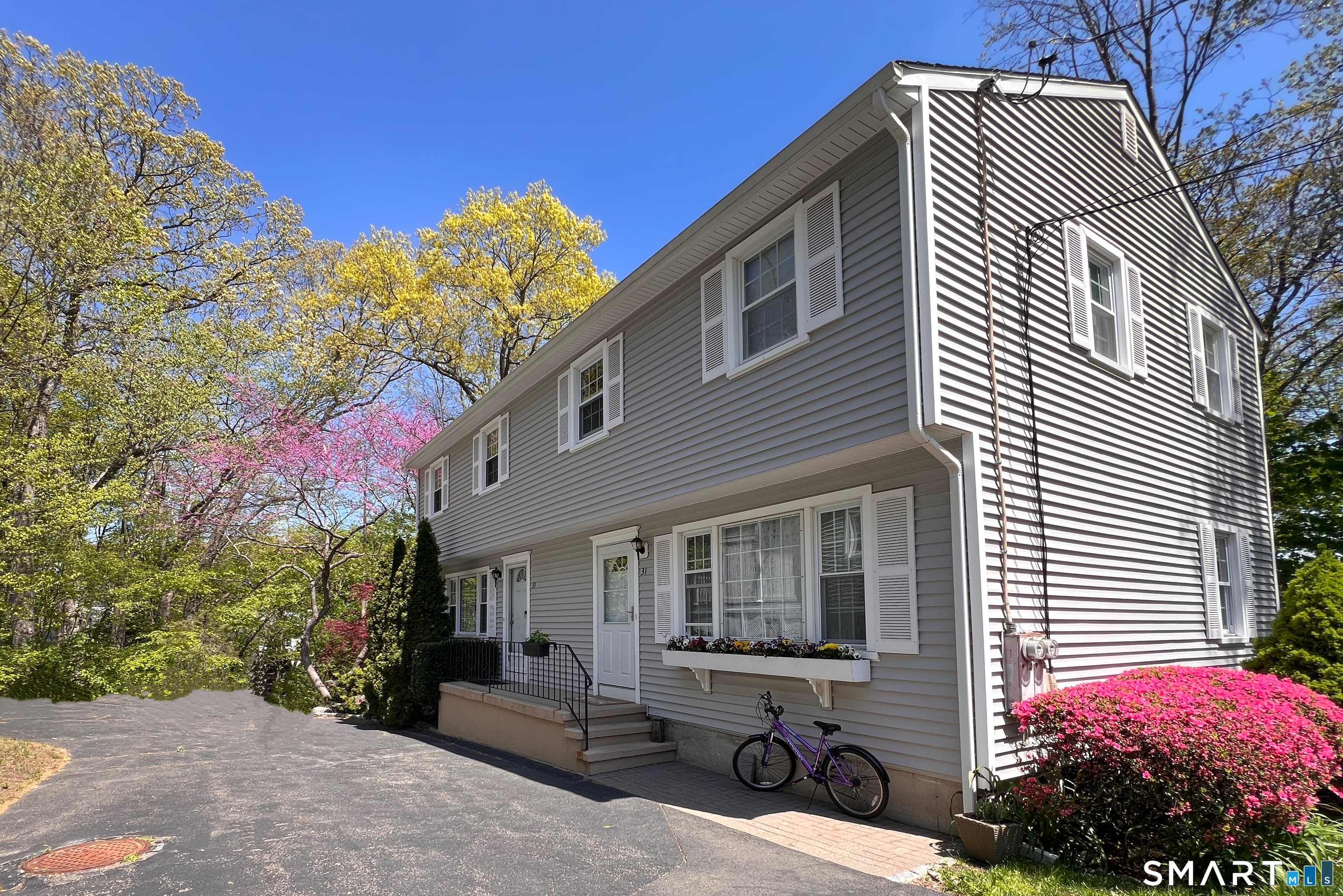 33 East Hills Drive New Canaan CT 06840