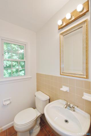 33 East Hills Drive New Canaan CT 06840
