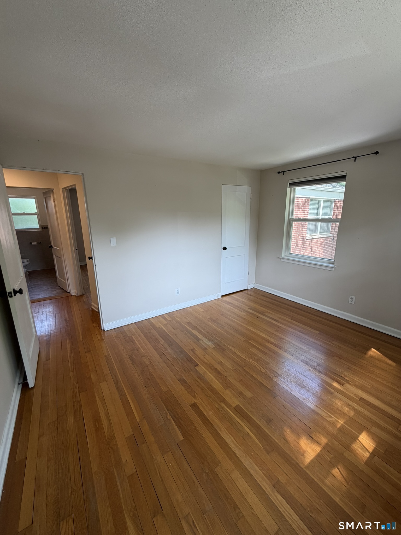 61 Arnold Way West Hartford CT 06119