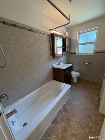61 Arnold Way West Hartford CT 06119