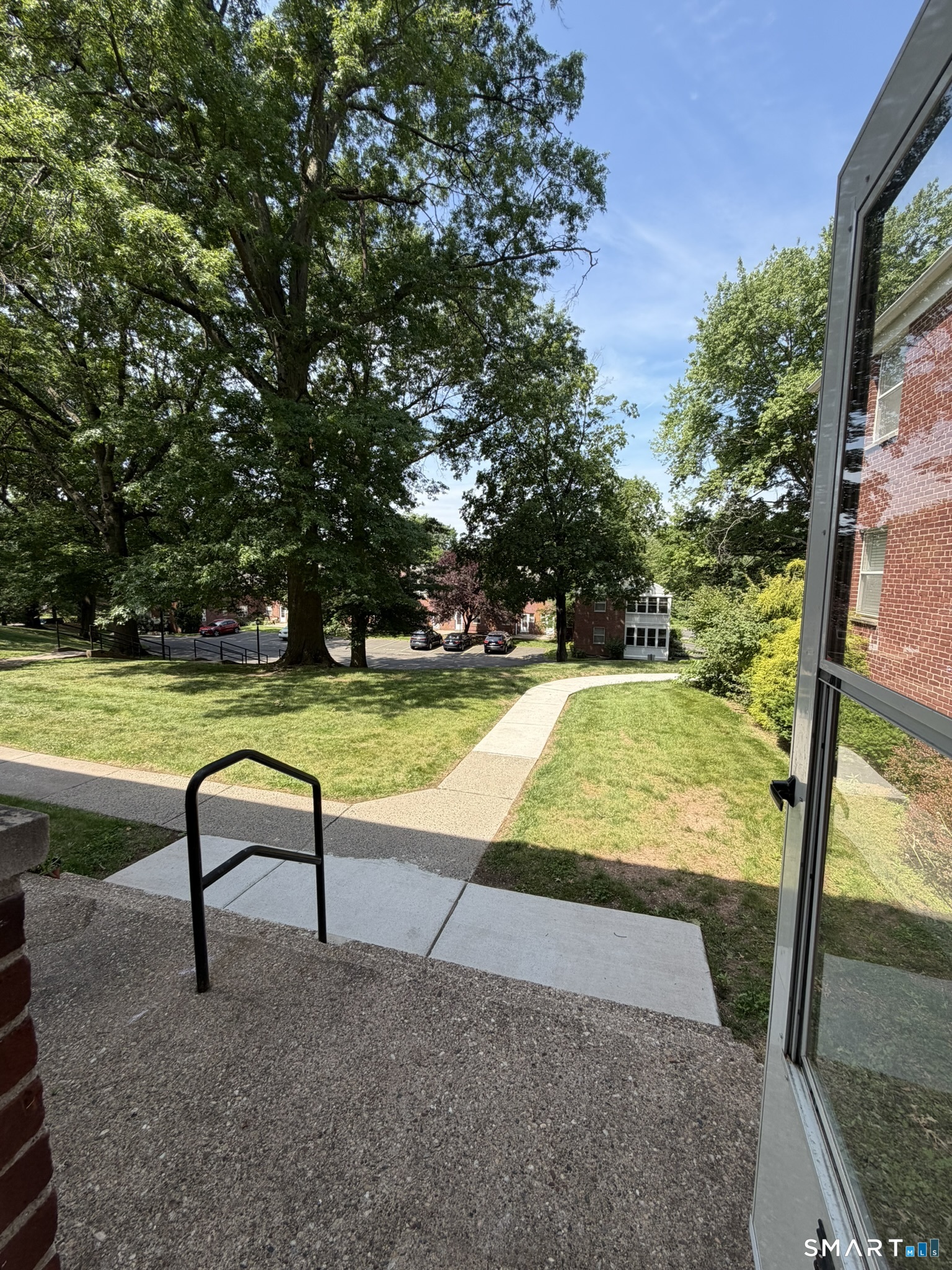 61 Arnold Way West Hartford CT 06119