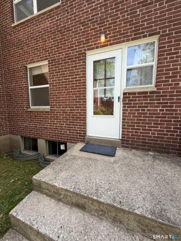 61 Arnold Way West Hartford CT 06119