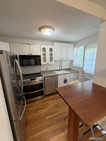 61 Arnold Way West Hartford CT 06119