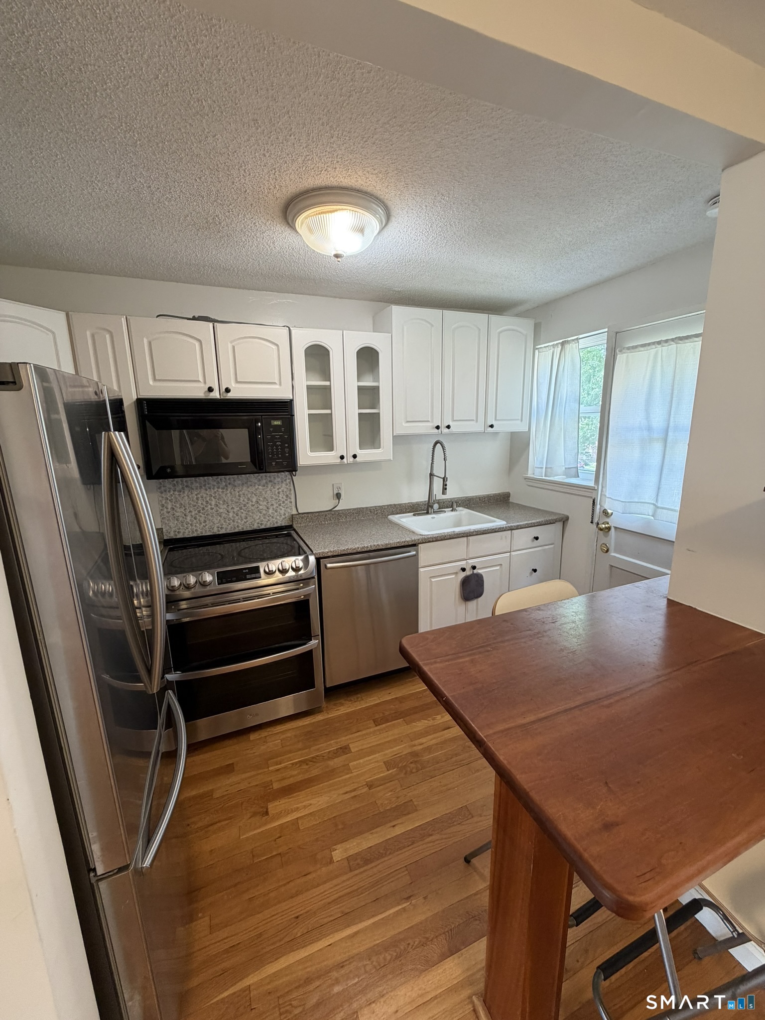 61 Arnold Way West Hartford CT 06119