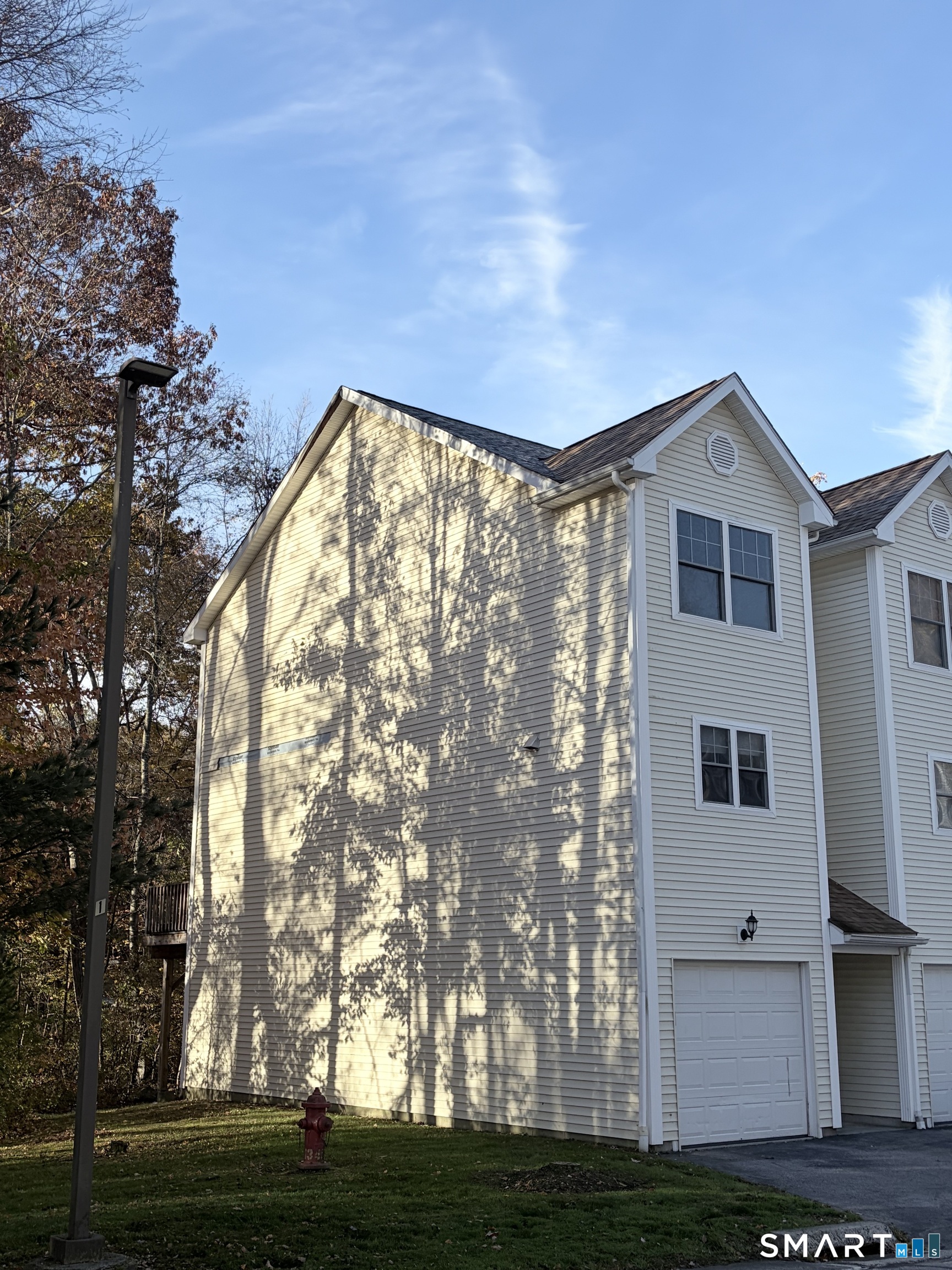 527 West Thames Street Norwich CT 06360