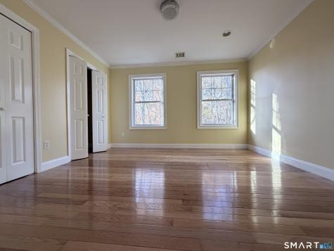 527 West Thames Street Norwich CT 06360