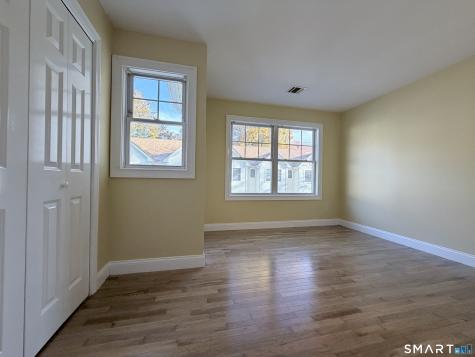 527 West Thames Street Norwich CT 06360