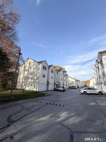 527 West Thames Street Norwich CT 06360
