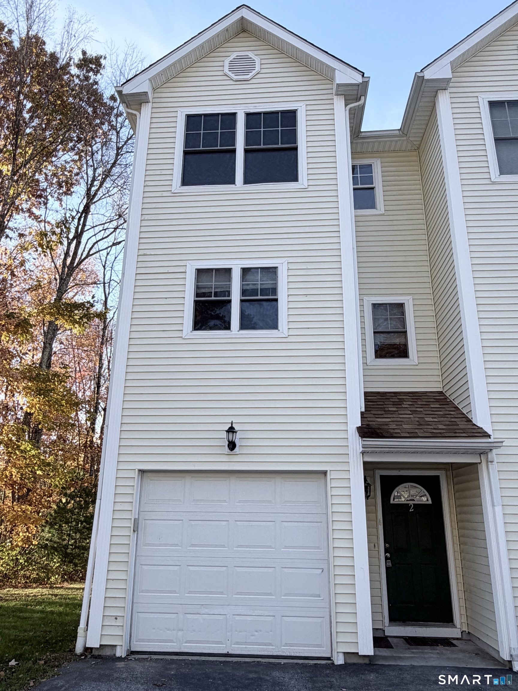 527 West Thames Street Norwich CT 06360