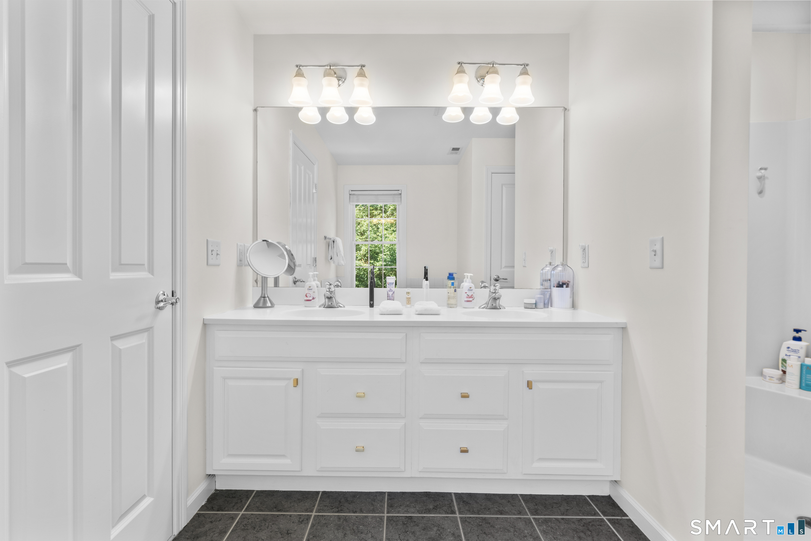 89 Sterling Drive Newington CT 06111