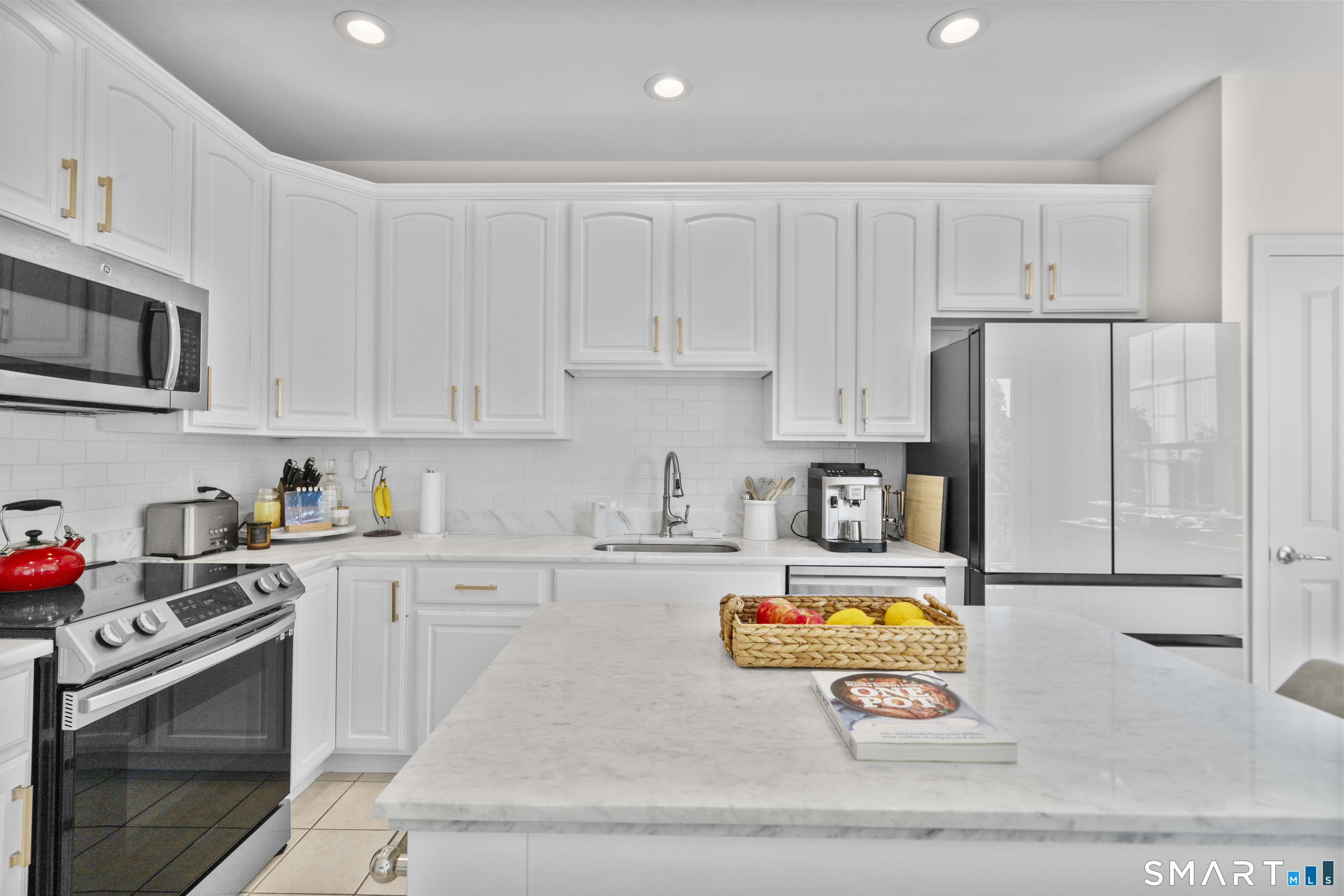 89 Sterling Drive Newington CT 06111