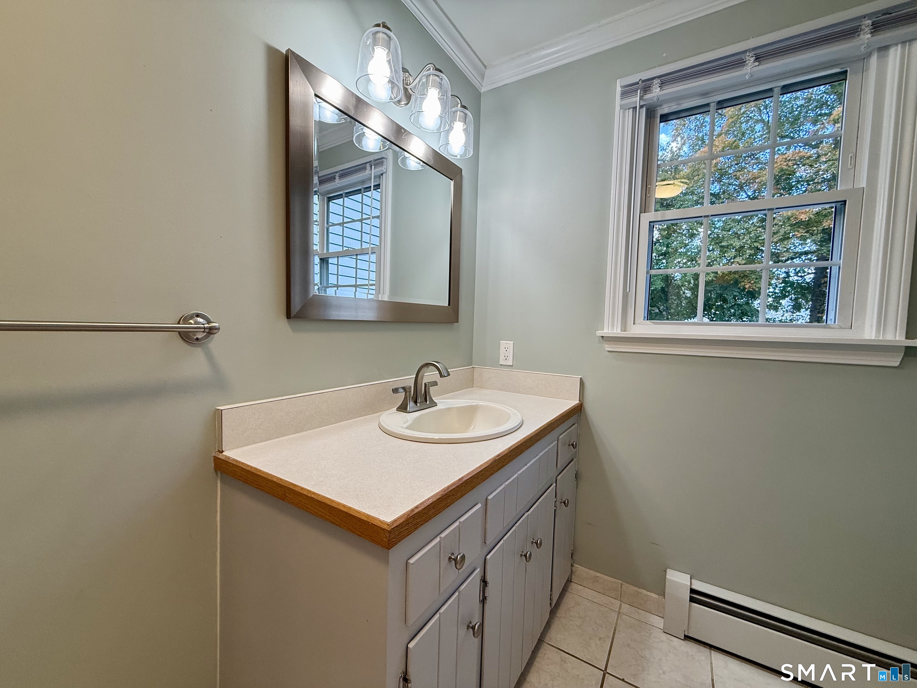 36 Grove Street Manchester CT 06042