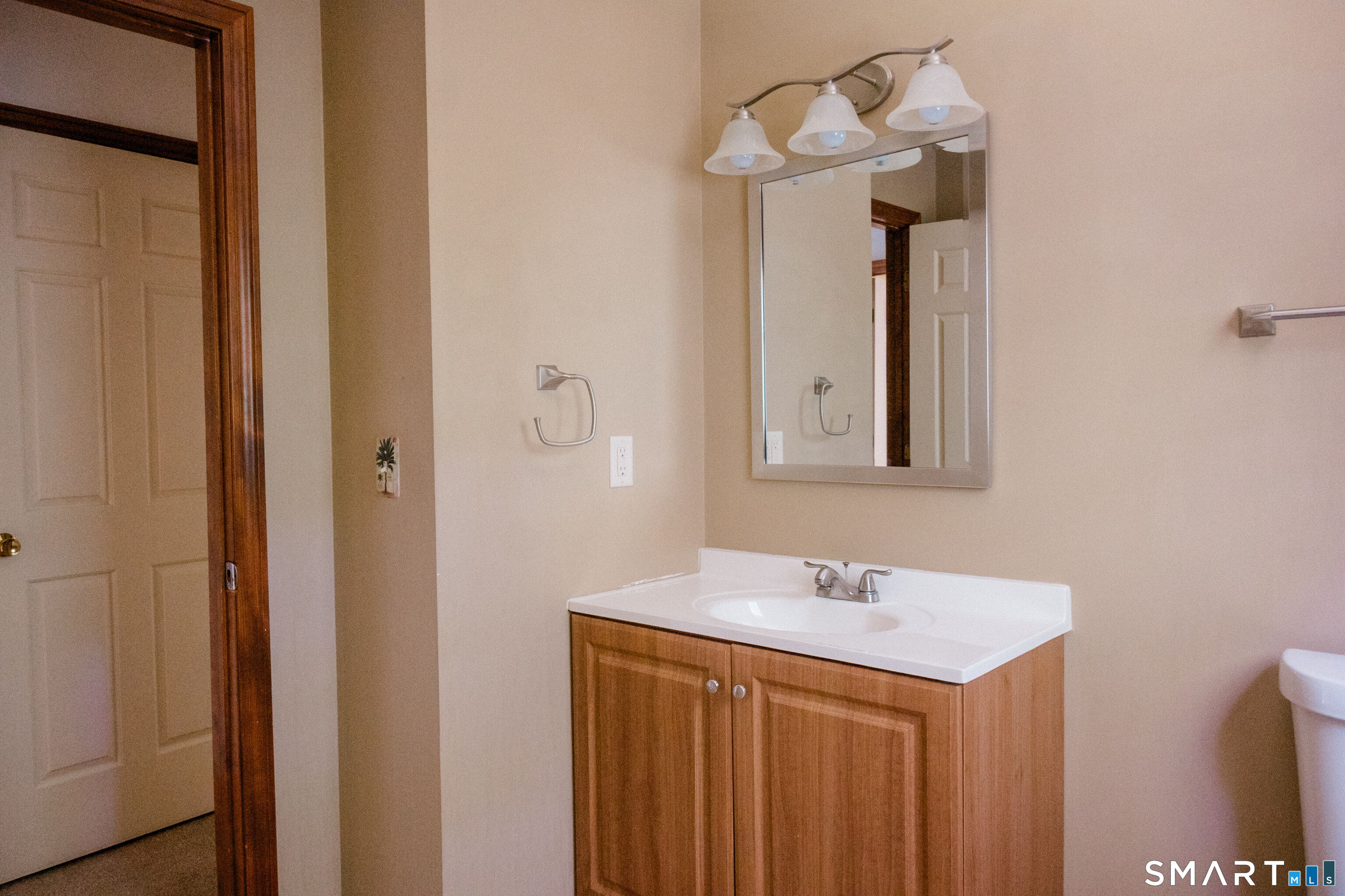 129 Deer Run Trail Manchester CT 06042