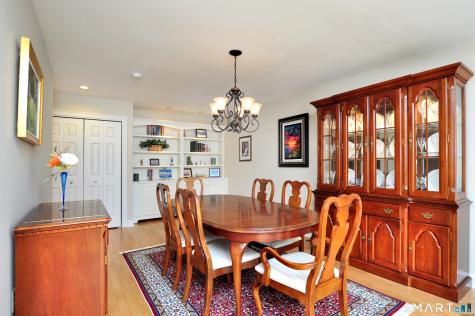 8 Centerbrook Court Avon CT 06001
