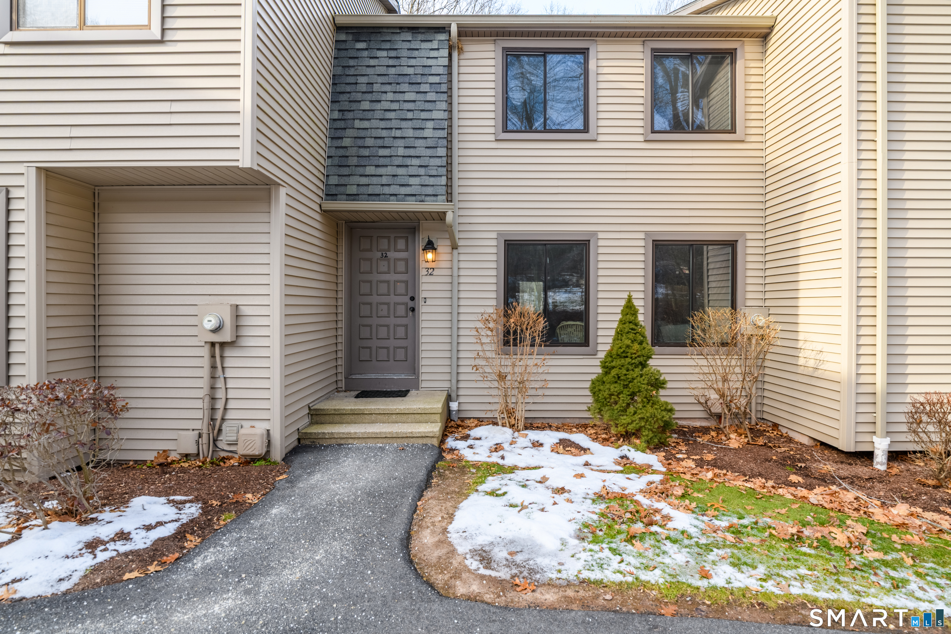 32 Conestoga Way Glastonbury CT 06033