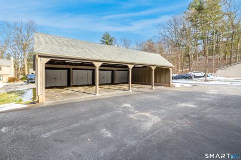 32 Conestoga Way Glastonbury CT 06033