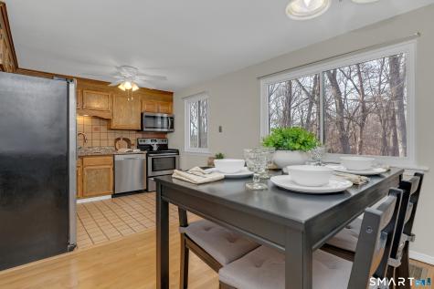 32 Conestoga Way Glastonbury CT 06033