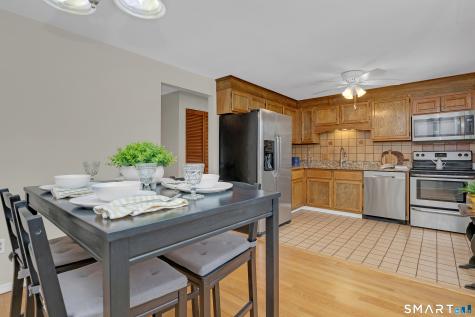 32 Conestoga Way Glastonbury CT 06033