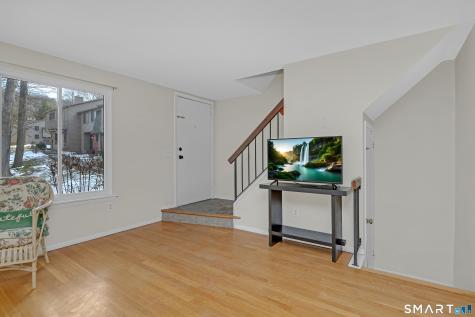 32 Conestoga Way Glastonbury CT 06033