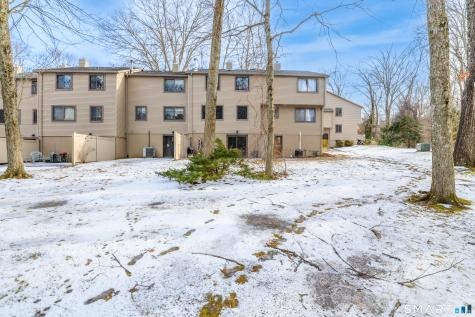 32 Conestoga Way Glastonbury CT 06033