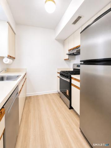 1690 Dixwell Avenue Hamden CT 06514