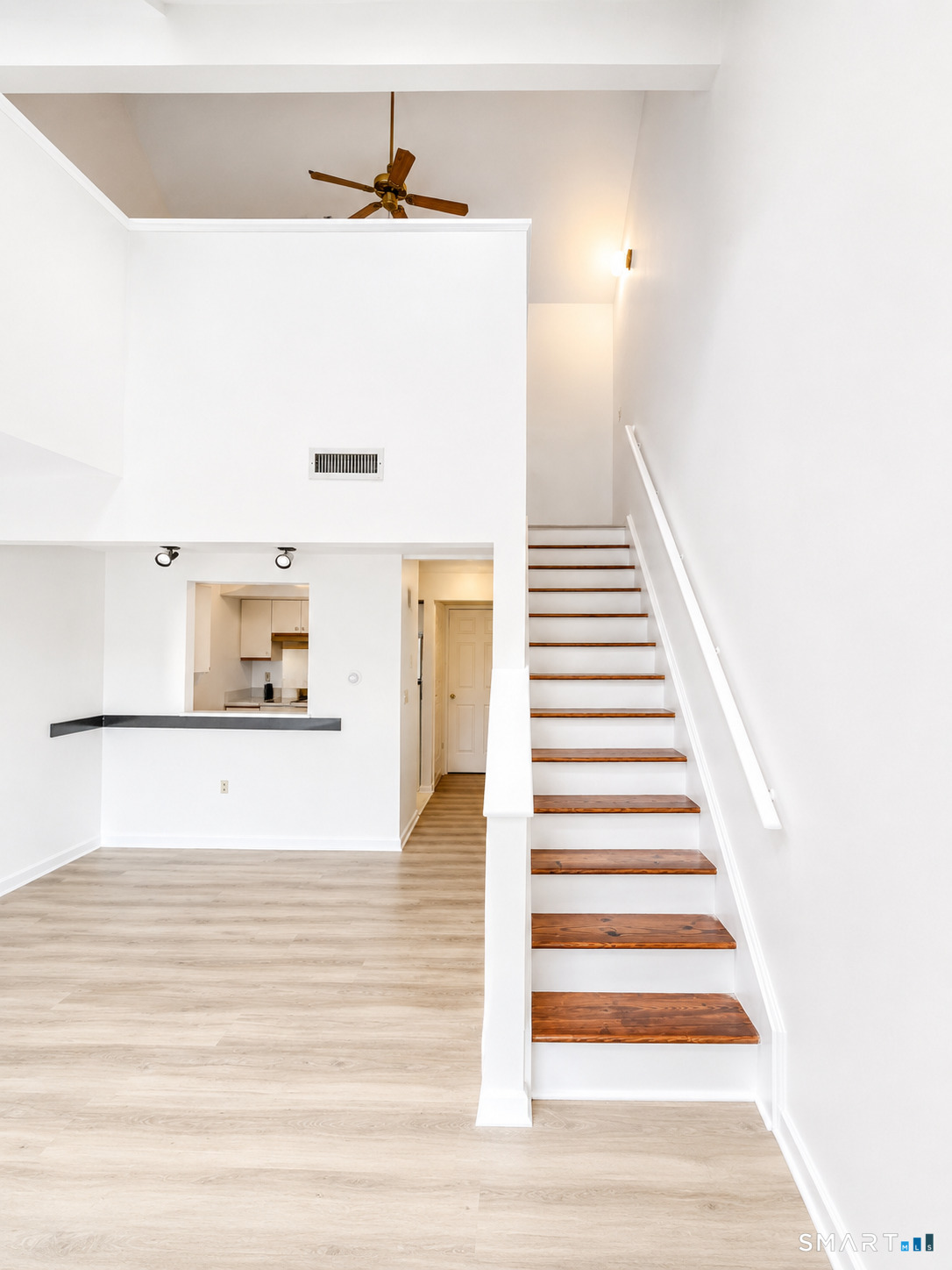 1690 Dixwell Avenue Hamden CT 06514