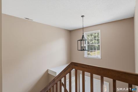 102 Crown Ridge Newington CT 06111