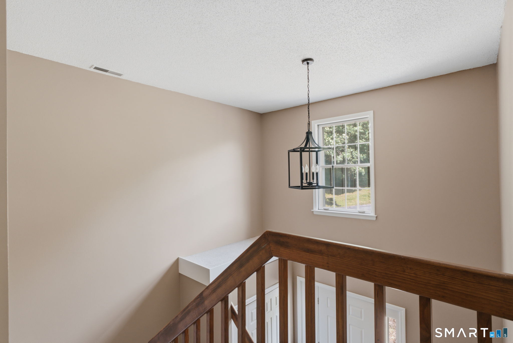 102 Crown Ridge Newington CT 06111
