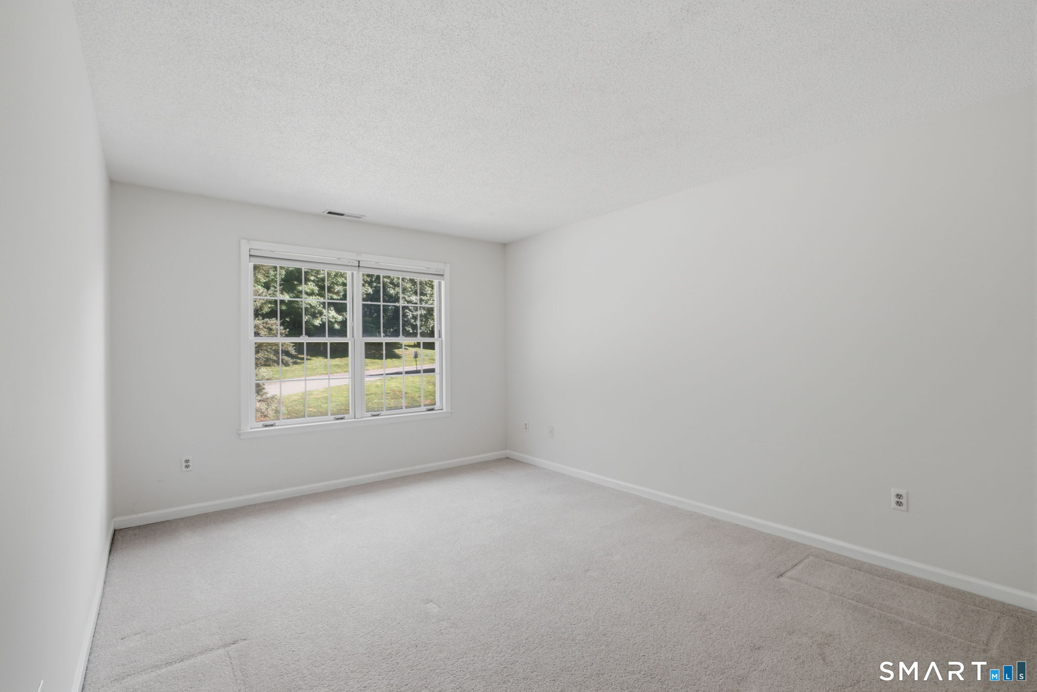 102 Crown Ridge Newington CT 06111
