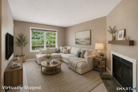 102 Crown Ridge Newington CT 06111