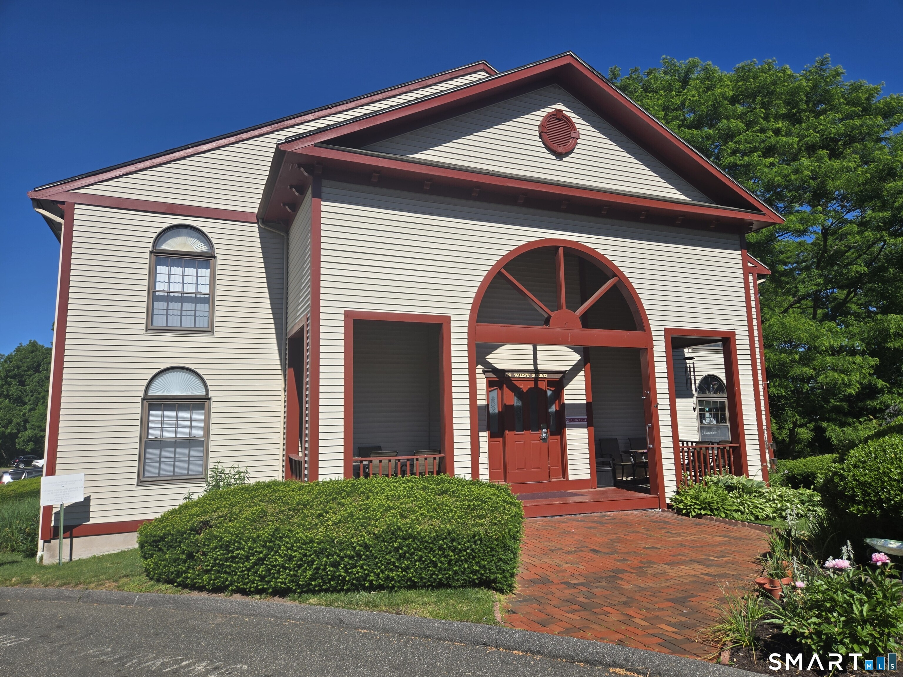 24 West Road Ellington CT 06029