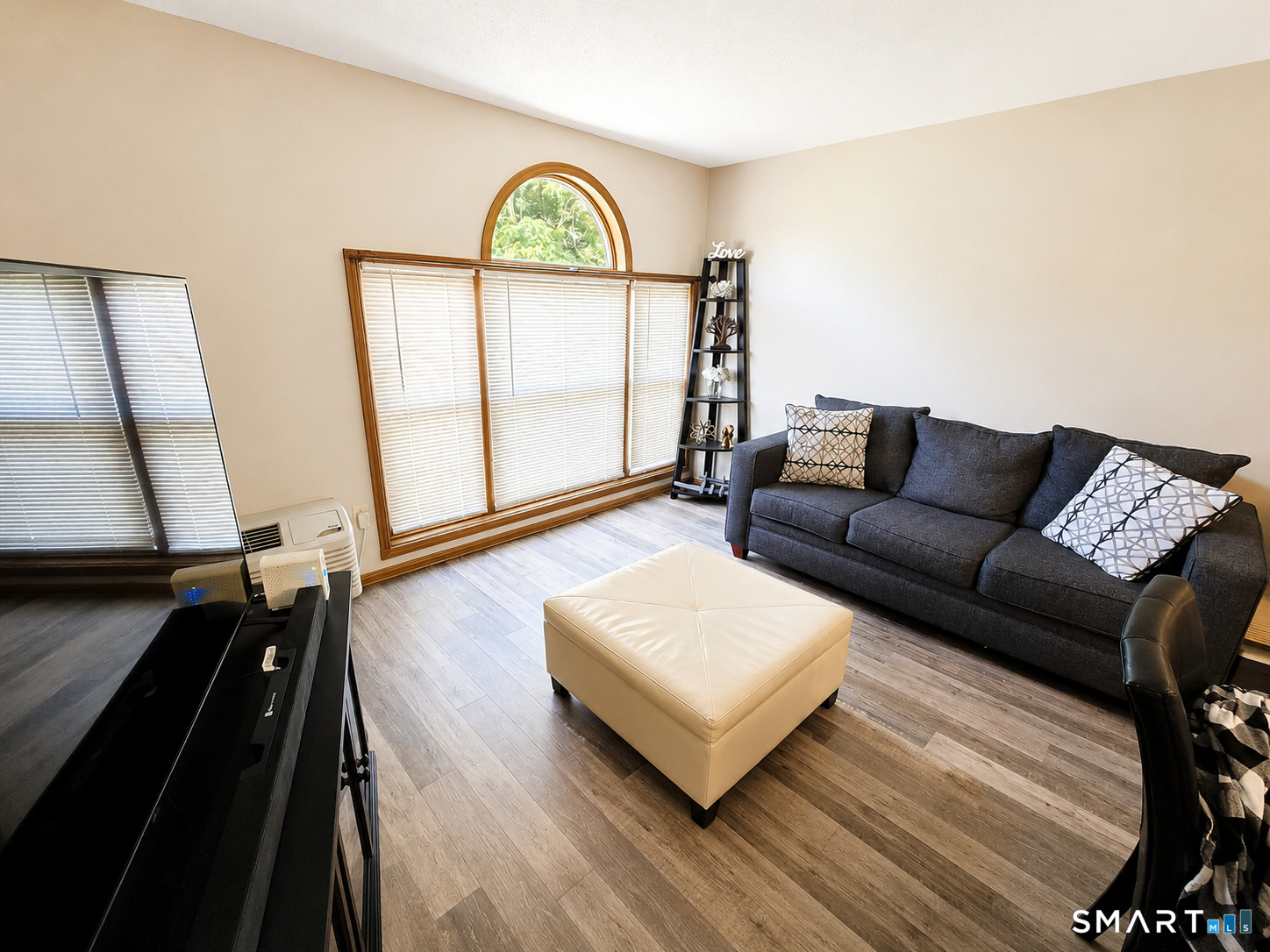 24 West Road Ellington CT 06029