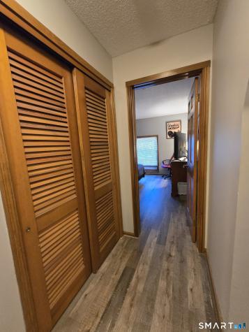 24 West Road Ellington CT 06029
